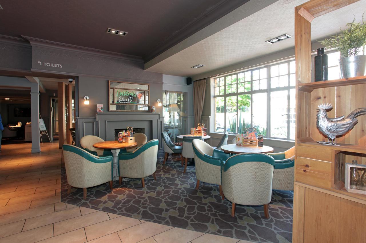 Bear Inn, Somerset By Marston'S Inns Street Exterior photo